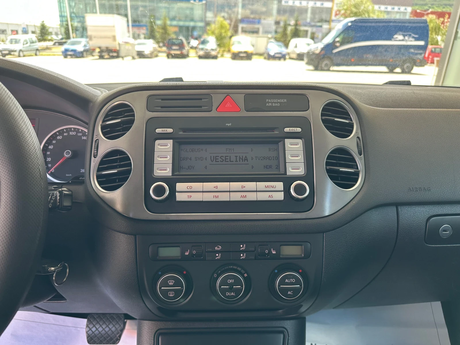 VW Tiguan 2.0TDI DSG 4MOTION - изображение 9