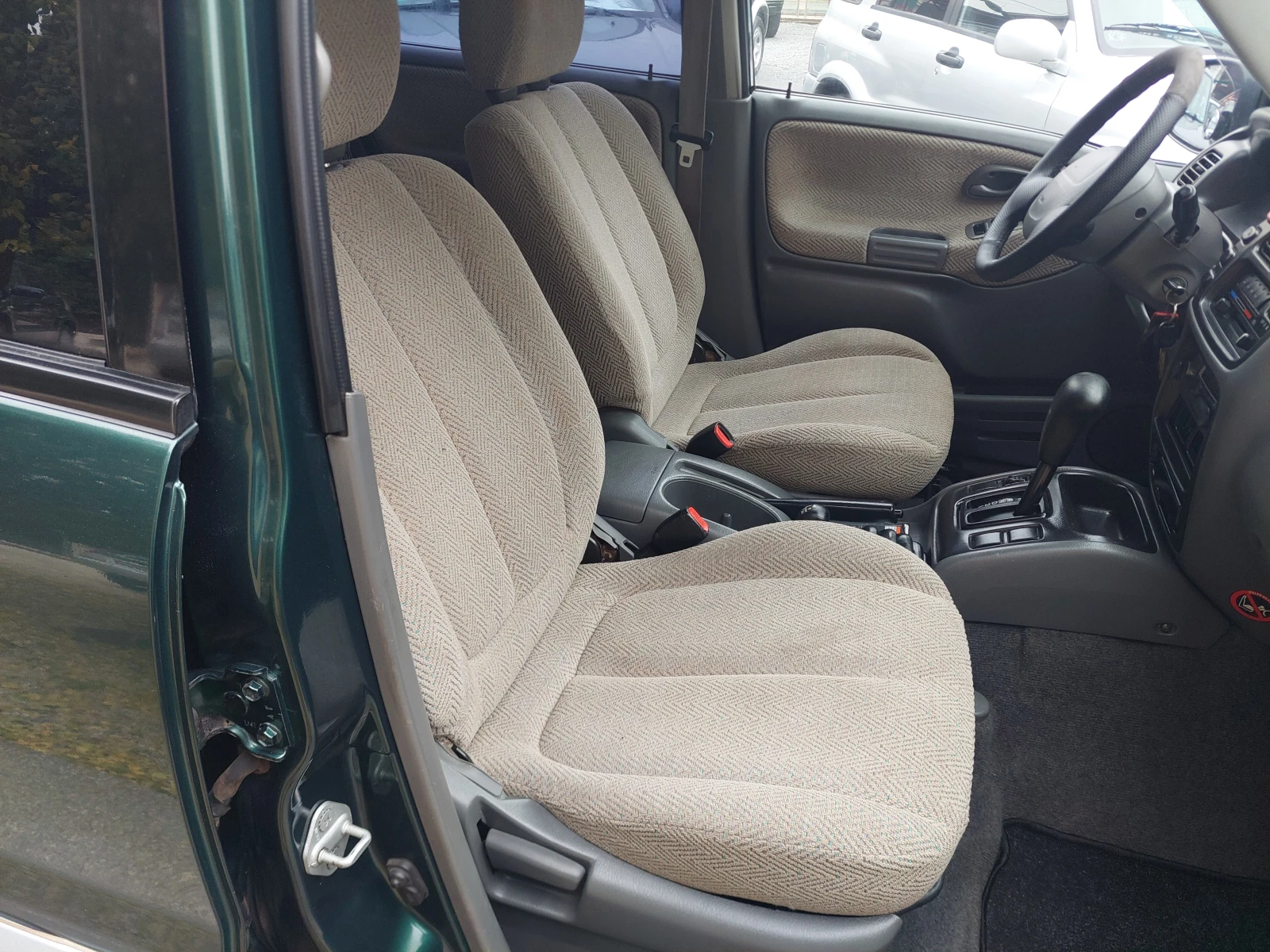 Suzuki Grand vitara 2, 5i-144kc.-ТОП СЪСТОЯНИЕ - изображение 10