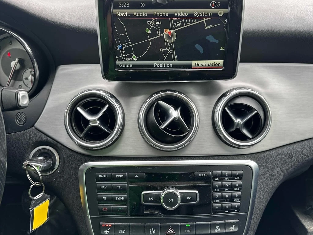 Mercedes-Benz GLA 250 * CARFAX * БЕЗ ПЪРВОНАЧАЛНА ВНОСКА - изображение 9