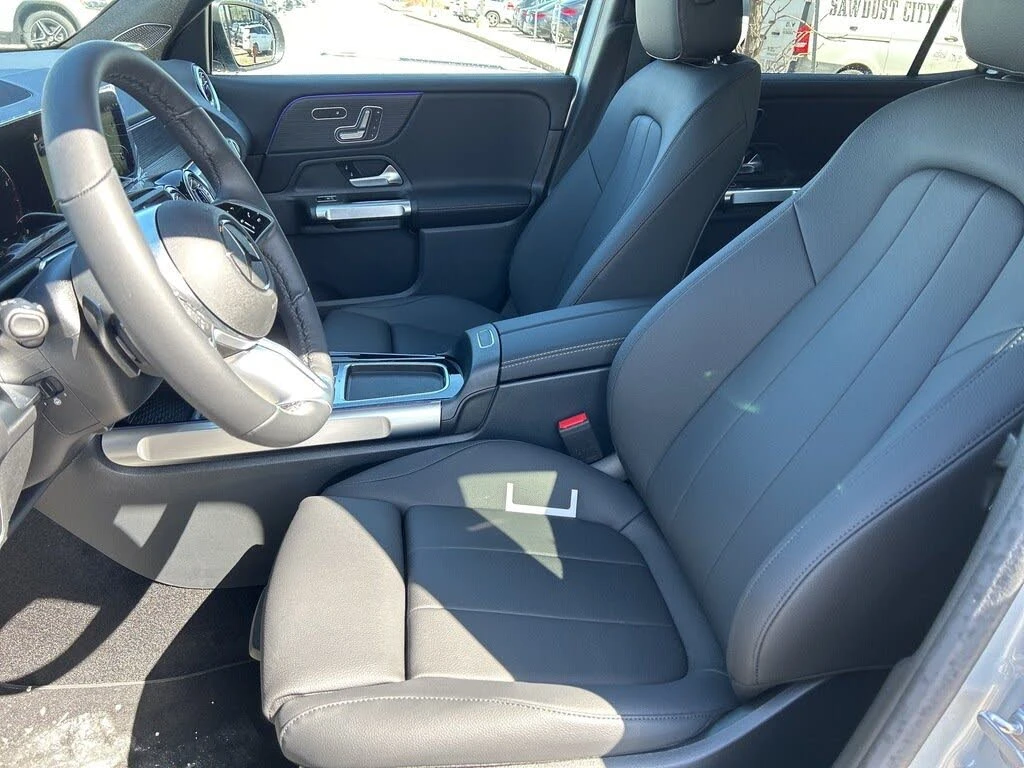 Mercedes-Benz GLB * 250* 4MATIC* Автокредит(Цена до БГ) - изображение 7