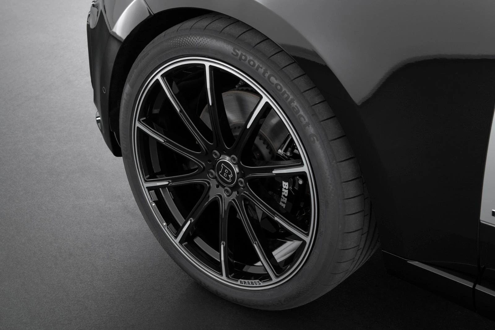 Land Rover Range rover BRABUS 600 CARBON PANORAMA TV - изображение 8