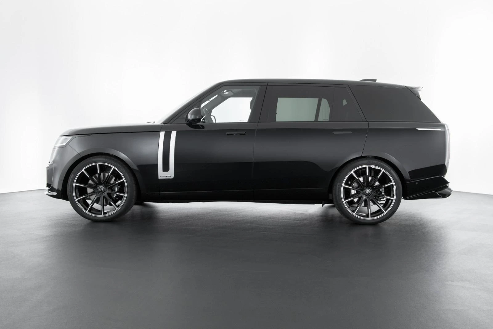 Land Rover Range rover BRABUS 600 CARBON PANORAMA TV - изображение 4