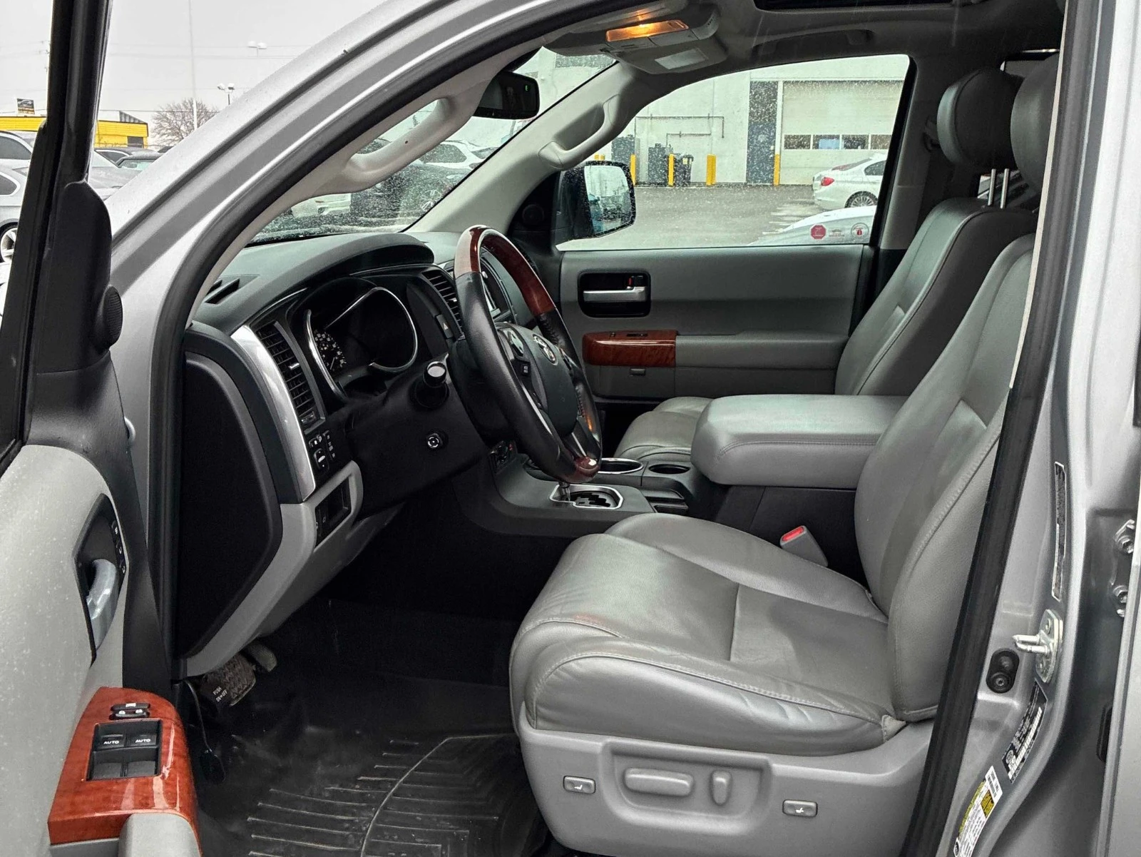 Toyota Sequoia Platinum � ����������� & ���� ������  | Mobile.bg � ����������� 5