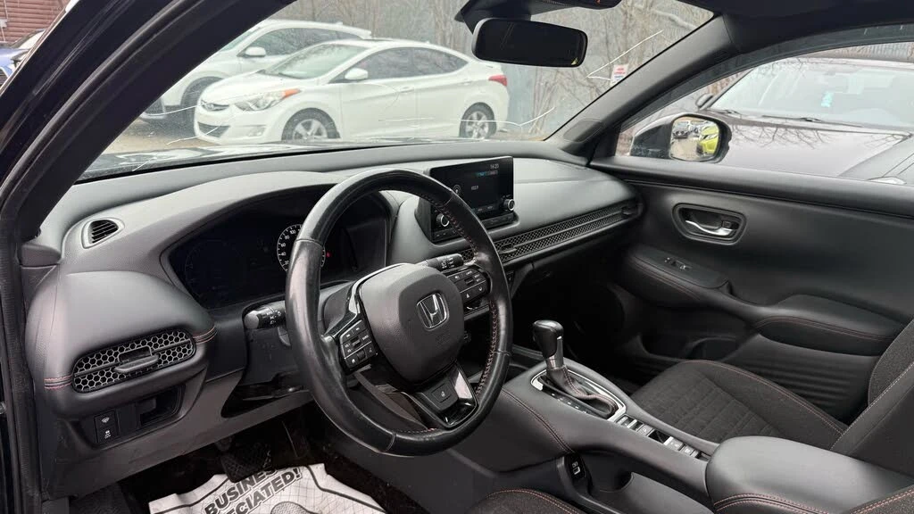 Honda Hr-v SPORT* AWD* АвтоКредит* (ЦЕНА ДО БГ), снимка 8 - Автомобили и джипове - 54139030