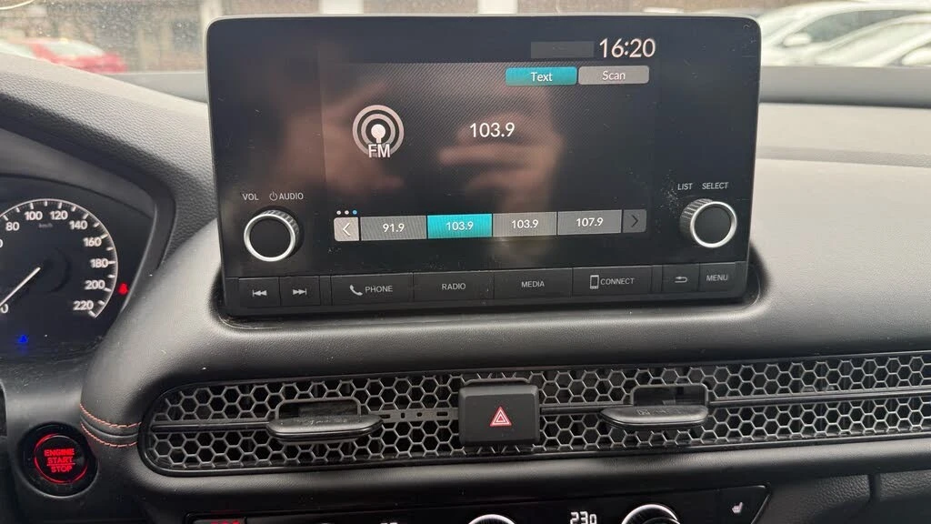 Honda Hr-v SPORT* AWD* АвтоКредит* (ЦЕНА ДО БГ), снимка 11 - Автомобили и джипове - 54139030