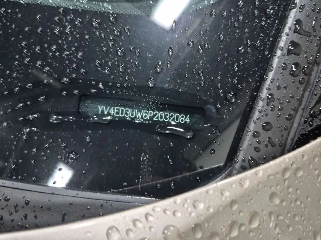 Volvo XC40 PLUS| 360 камери| 2 ключа| Панорама| Carfax, снимка 16 - Автомобили и джипове - 54268672