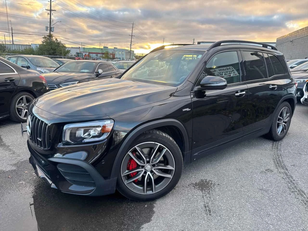 Mercedes-Benz GLB AMG 35| DISTRONIC| 360| ПОДГРЕВИ| ПАНОРАМА| CARFAX