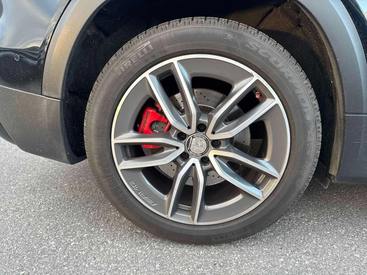 Mercedes-Benz GLB AMG 35| DISTRONIC| 360| ПОДГРЕВИ| ПАНОРАМА| CARFAX, снимка 8 - Автомобили и джипове - 54656445