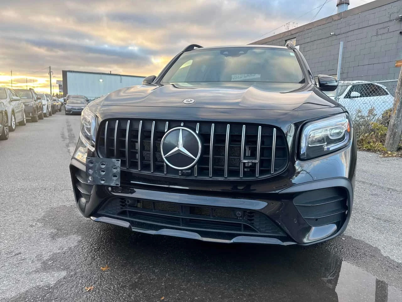 Mercedes-Benz GLB AMG 35| DISTRONIC| 360| ПОДГРЕВИ| ПАНОРАМА| CARFAX, снимка 2 - Автомобили и джипове - 54656445