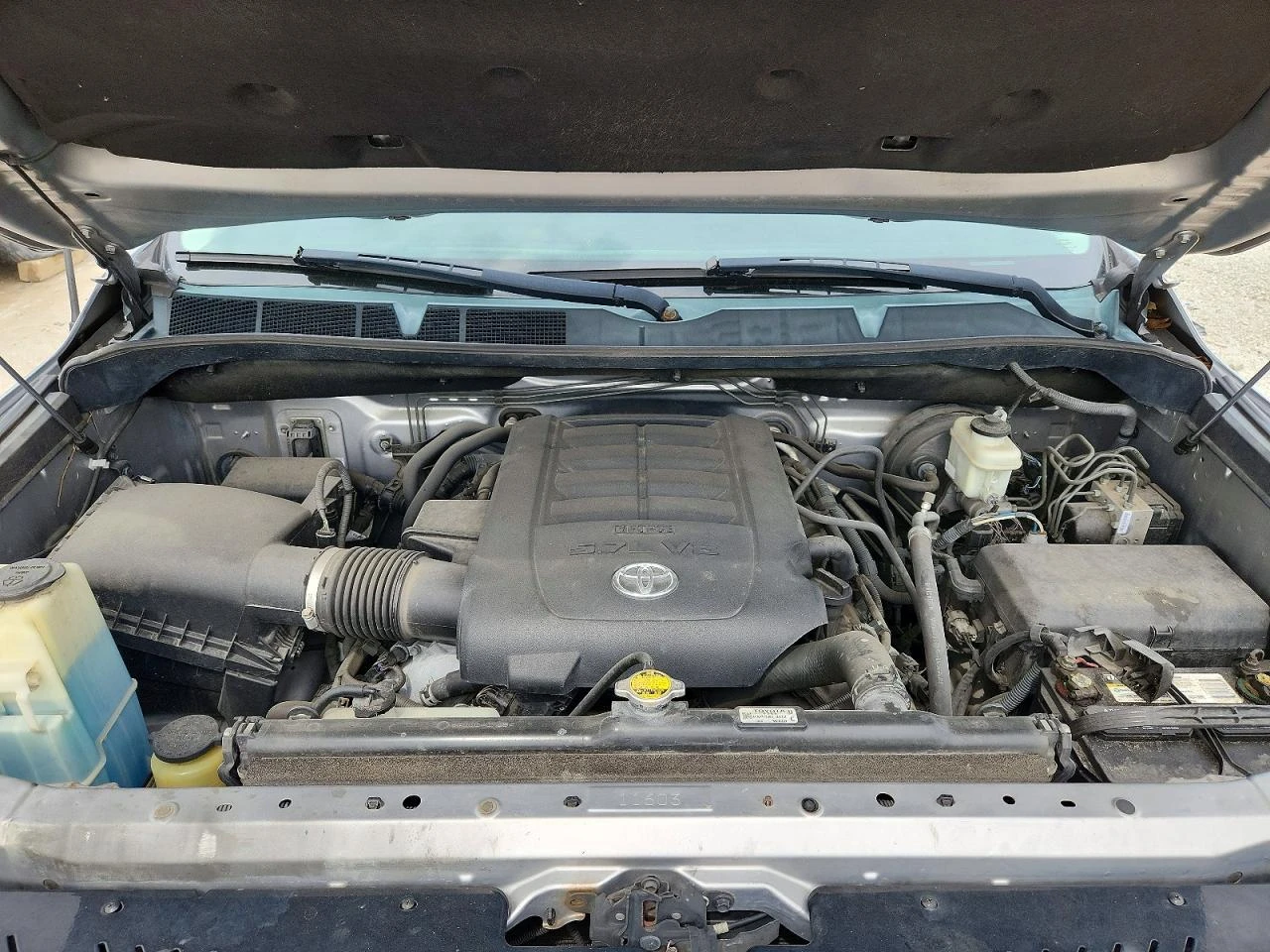 Toyota Tundra 5.7l Crewmax Sr5, снимка 11 - Автомобили и джипове - 54883875