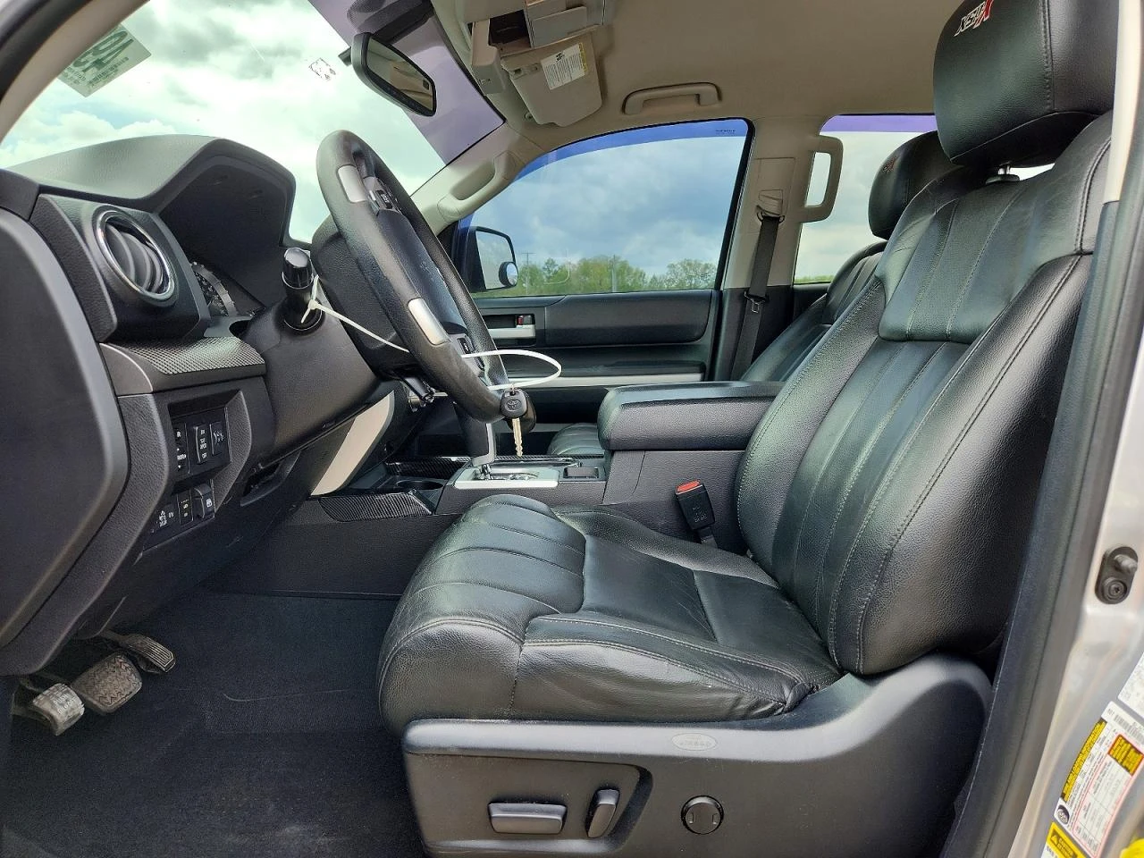 Toyota Tundra 5.7l Crewmax Sr5, снимка 7 - Автомобили и джипове - 54883875