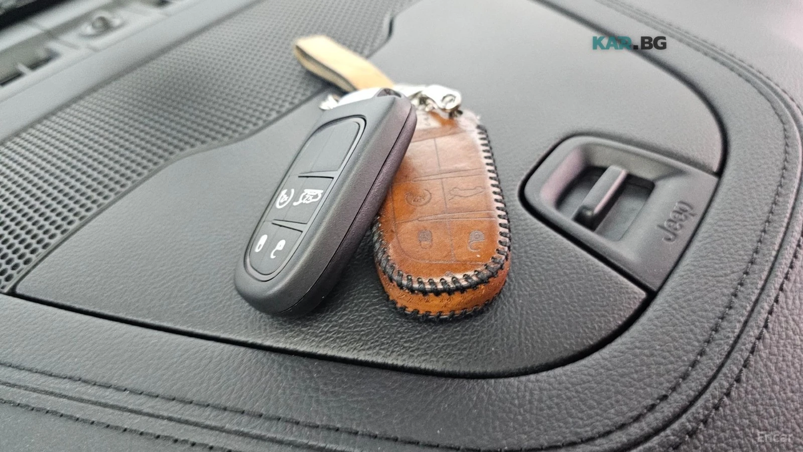 Jeep Cherokee 2.4* LIMITED* КОЖА* ПОДГРЕВ* ОБДУХВАНЕ* ПАНОРАМА* , снимка 15 - Автомобили и джипове - 55298935