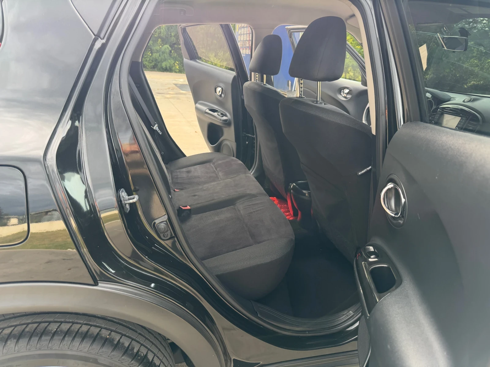 Nissan Juke 1.6i* АВТОМАТИК, снимка 10 - Автомобили и джипове - 55411326