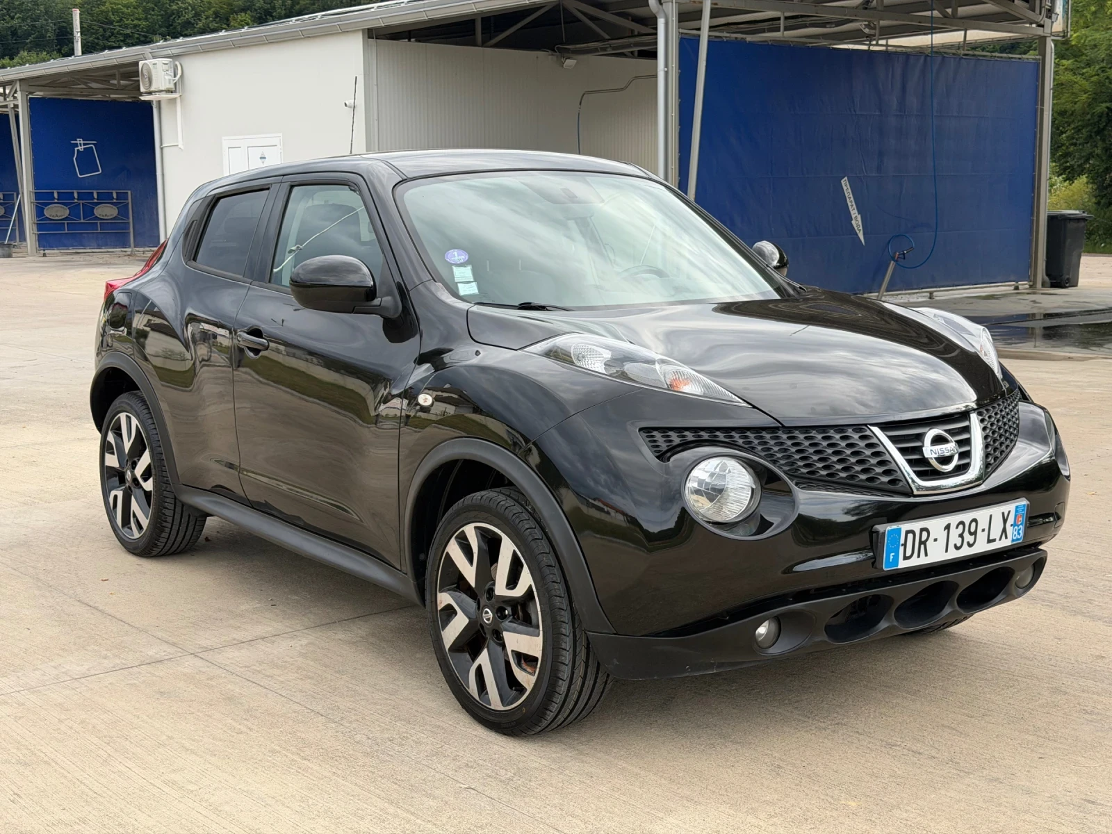 Nissan Juke 1.6i* АВТОМАТИК, снимка 3 - Автомобили и джипове - 55411326