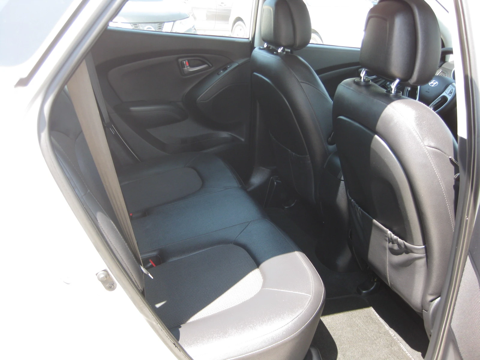 Hyundai IX35 Xposible, снимка 15 - Автомобили и джипове - 55468416