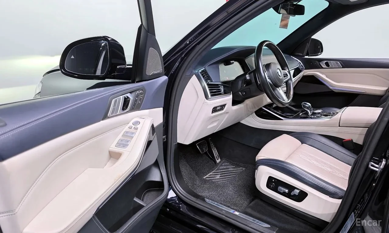 BMW X7 30d M Sport First Edition/ДИСТР/360/ХЕДЪП/ЛАЗЕРИ/, снимка 10 - Автомобили и джипове - 55833069