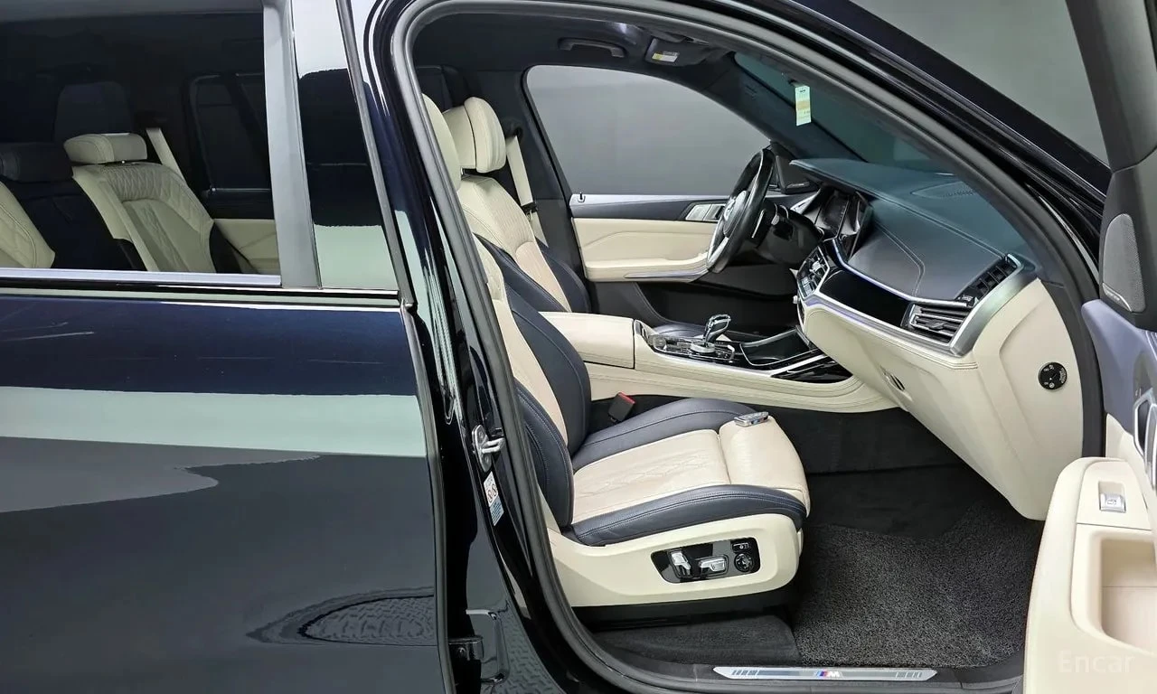 BMW X7 30d M Sport First Edition/ДИСТР/360/ХЕДЪП/ЛАЗЕРИ/, снимка 11 - Автомобили и джипове - 55833069