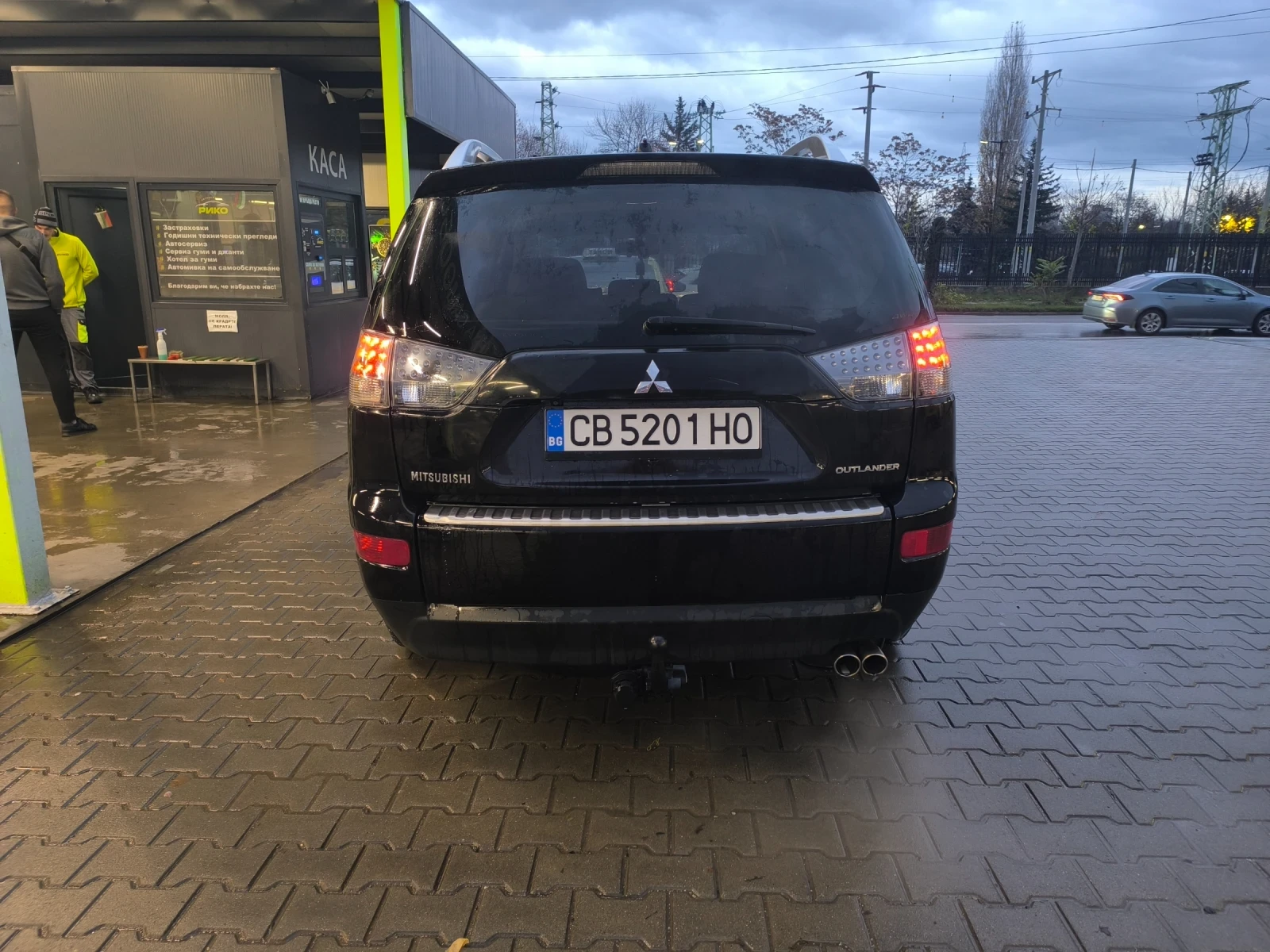 Mitsubishi Outlander, снимка 4 - Автомобили и джипове - 55885978