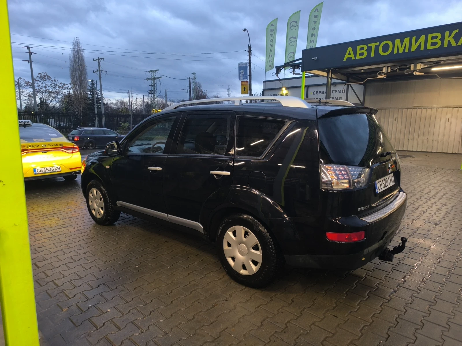 Mitsubishi Outlander, снимка 5 - Автомобили и джипове - 55885978
