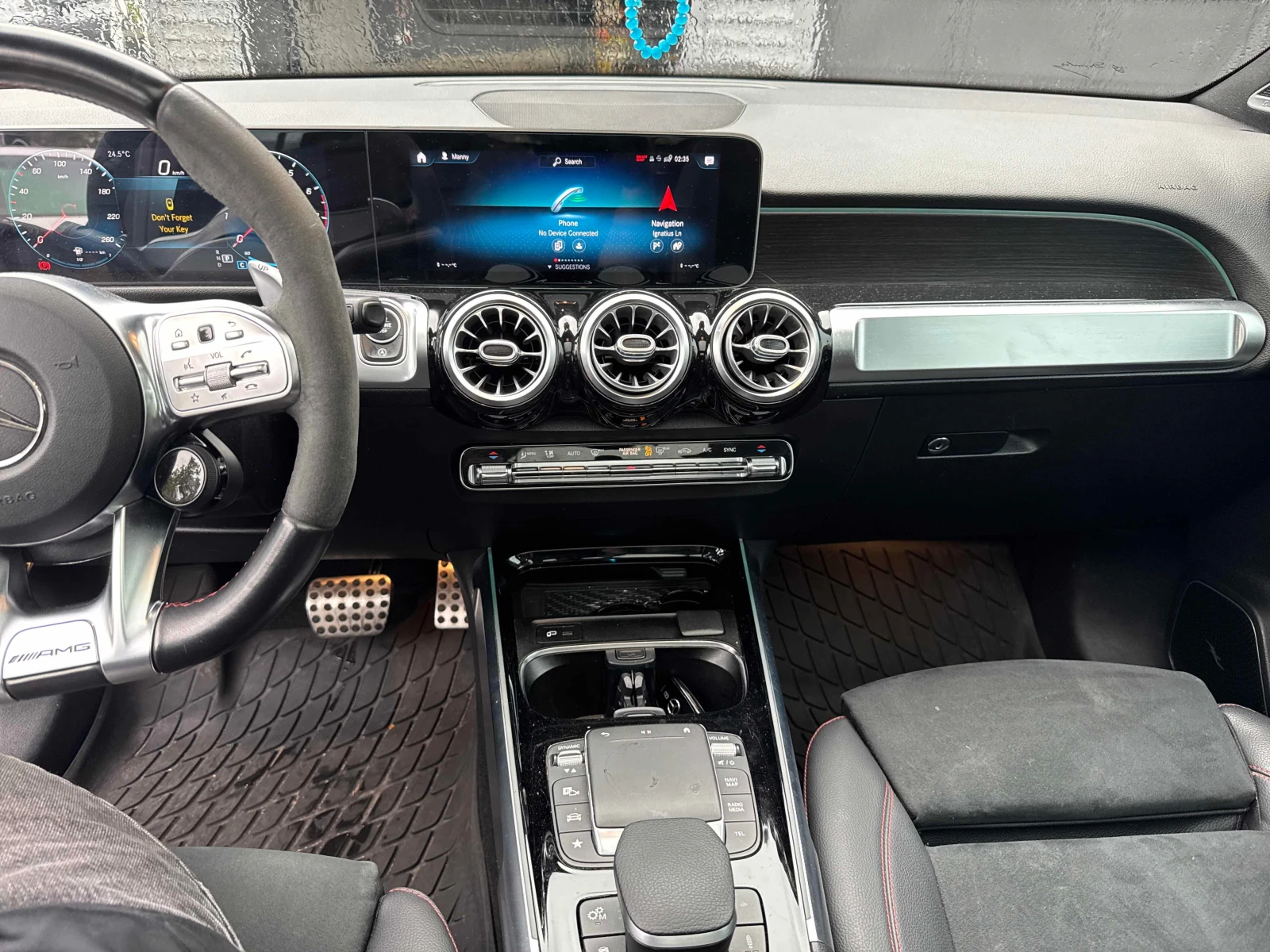 Mercedes-Benz GLB35AMG 4MATIC* DISTRONIC* BURMESTER* 360КАМЕРИ* , снимка 9 - Автомобили и джипове - 56023513
