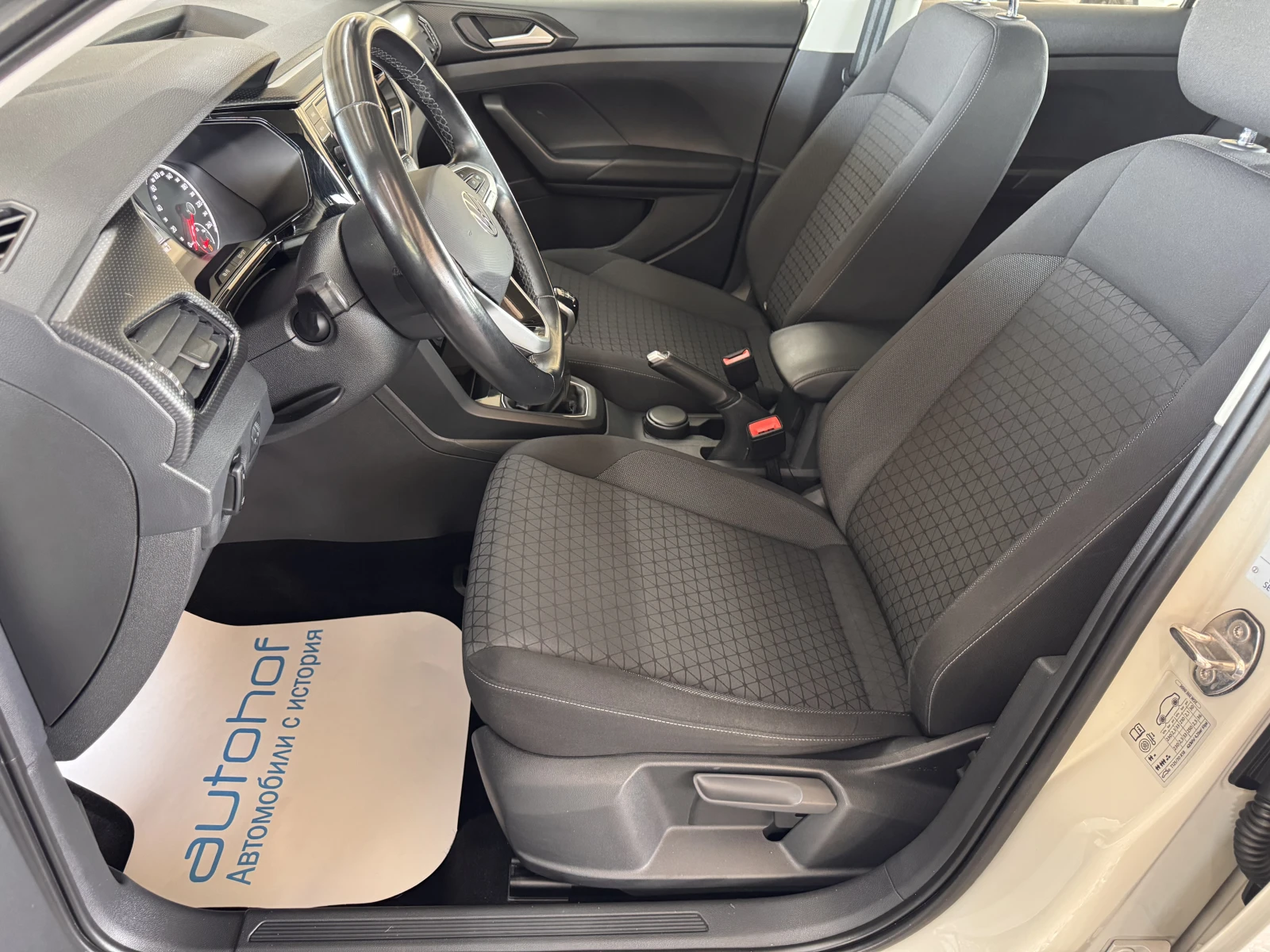 VW T-Cross LIFE+ /1.0TSI/110K.C./6MT, снимка 8 - Автомобили и джипове - 56129485