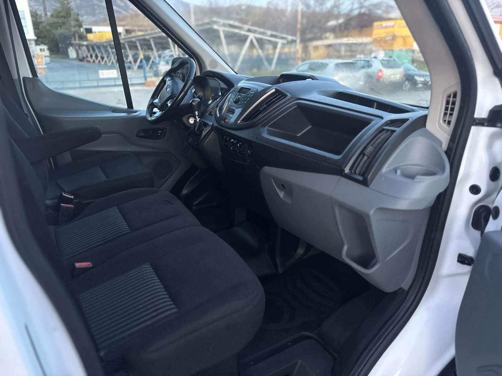 Ford Transit ПЕРФЕКТЕН! ЕВРО 6!, снимка 9 - Бусове и автобуси - 53803245