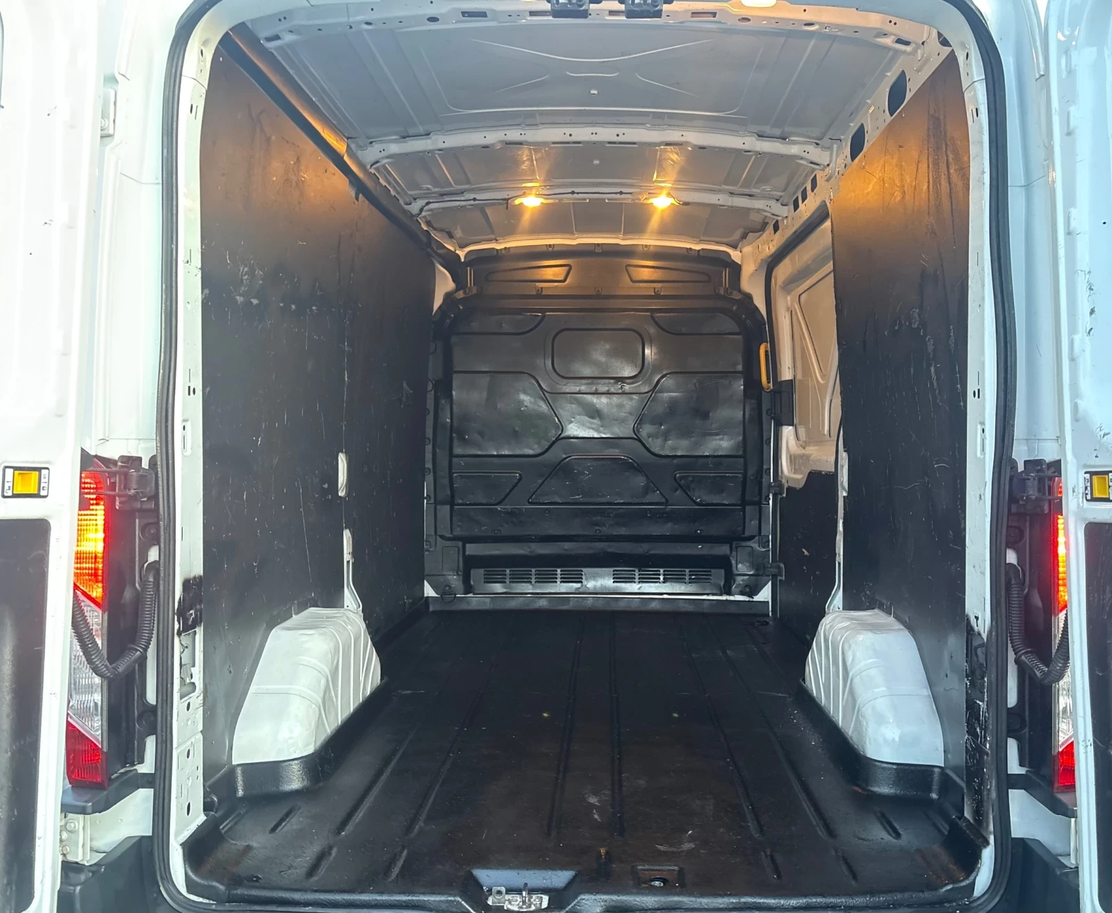 Ford Transit ПЕРФЕКТЕН! ЕВРО 6!, снимка 14 - Бусове и автобуси - 53803245