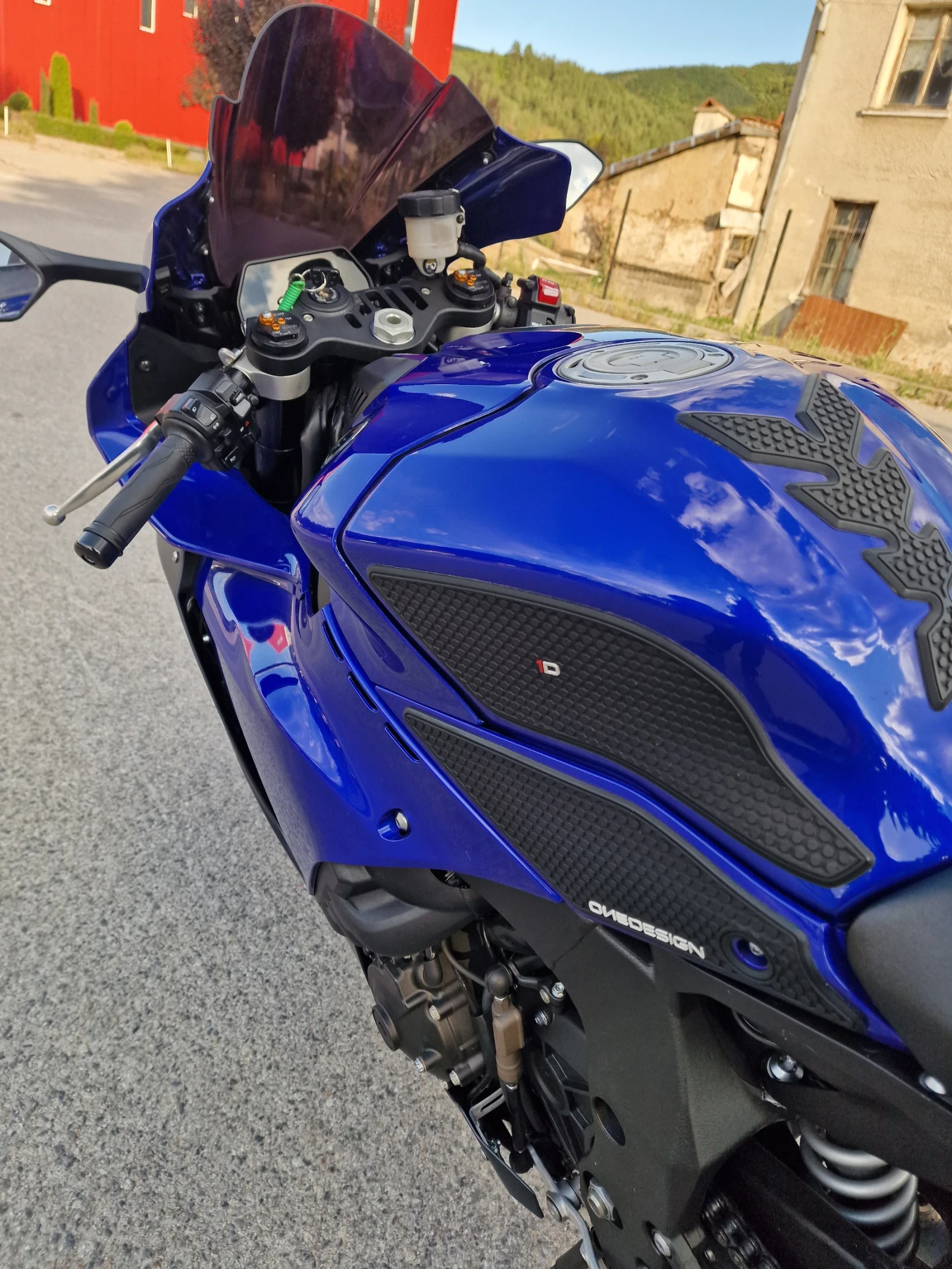 Yamaha YZF-R1  - изображение 10
