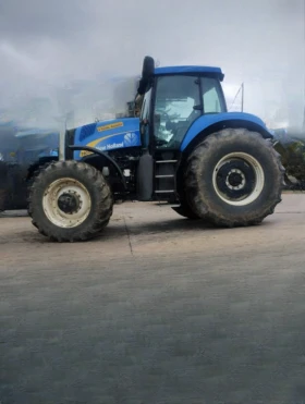      New Holland T8040