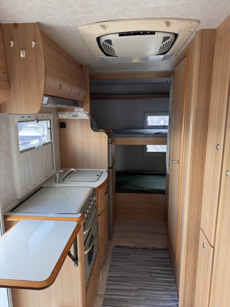 Кемпер Ford Transit , снимка 11 - Каравани и кемпери - 52955800