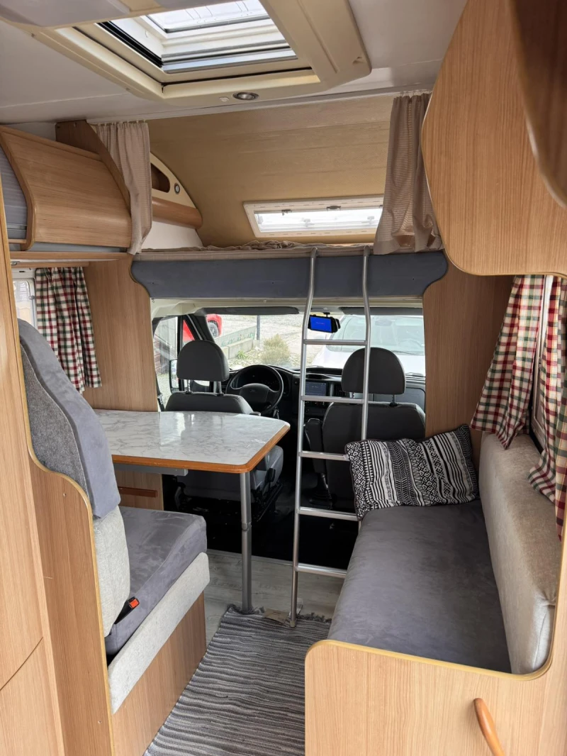 Кемпер Ford Transit , снимка 12 - Каравани и кемпери - 52955800