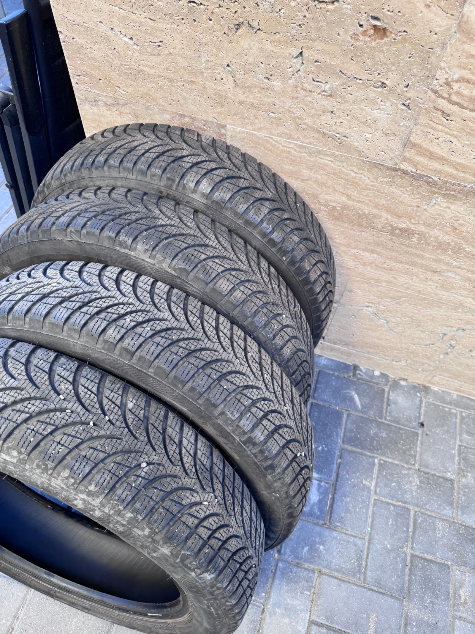 Гуми Зимни 155/70R19, снимка 2 - Гуми и джанти - 56352592