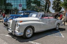 Mercedes-Benz Adenauer, снимка 1 - Автомобили и джипове - 45670248