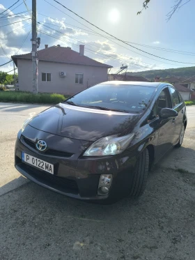 Обява за продажба на Toyota Prius Всичко обслужено декември месец, много добро състо ~9 999 лв. - изображение 1