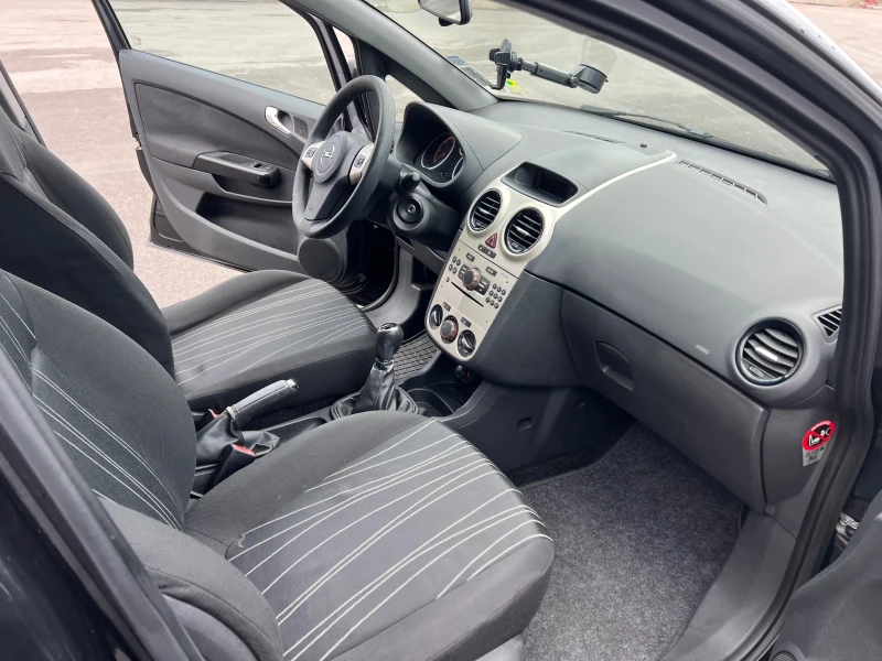 Opel Corsa 1.3CDTI, снимка 11 - Автомобили и джипове - 48317835