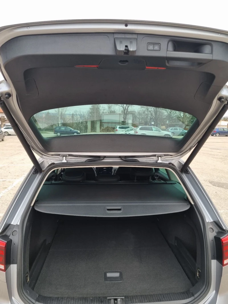 VW Passat 2.0TDI Elegance Face 190кс Digital Distr LED Кожа , снимка 13 - Автомобили и джипове - 48726619