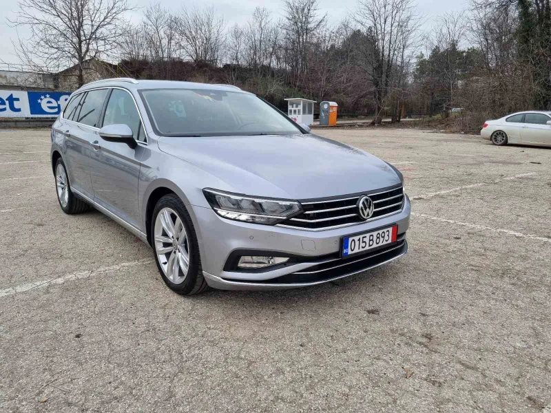 VW Passat 2.0TDI Elegance Face 190кс Digital Distr LED Кожа , снимка 1 - Автомобили и джипове - 48726619