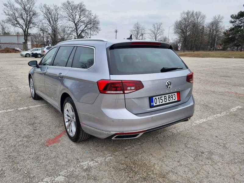 VW Passat 2.0TDI Elegance Face 190кс Digital Distr LED Кожа , снимка 4 - Автомобили и джипове - 48726619