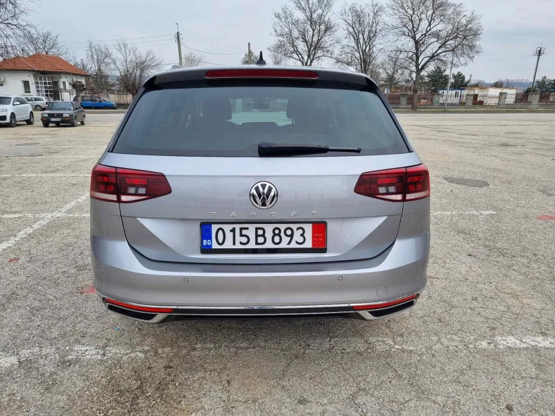 VW Passat 2.0TDI Elegance Face 190кс Digital Distr LED Кожа , снимка 6 - Автомобили и джипове - 48726619