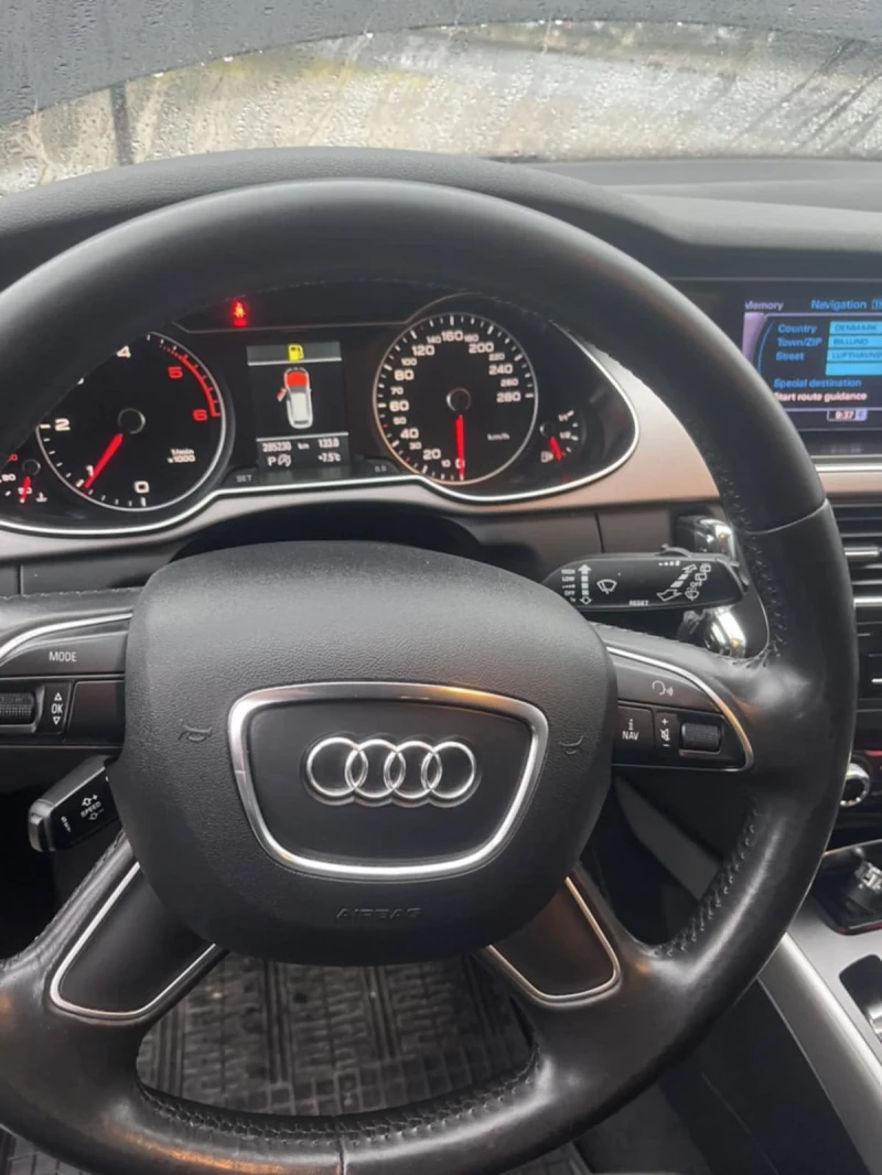 Audi A4 Avant 3.0, снимка 6 - Автомобили и джипове - 49316751