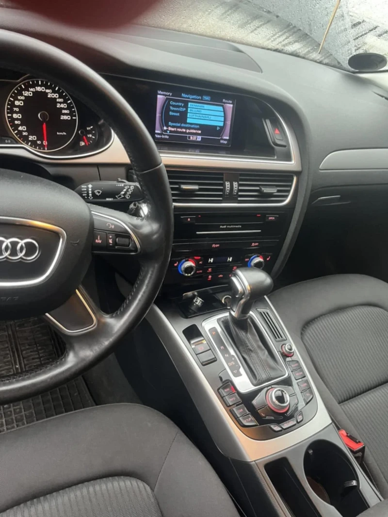 Audi A4 Avant 3.0, снимка 7 - Автомобили и джипове - 49316751