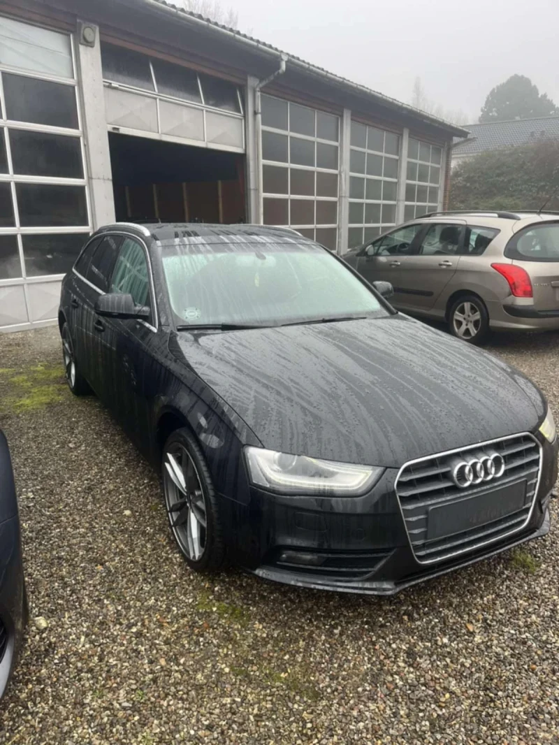 Audi A4 Avant 3.0, снимка 2 - Автомобили и джипове - 49316751