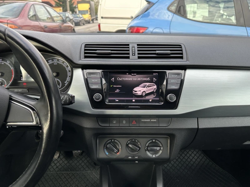 Skoda Fabia 1.0 MPI, снимка 8 - Автомобили и джипове - 49787070