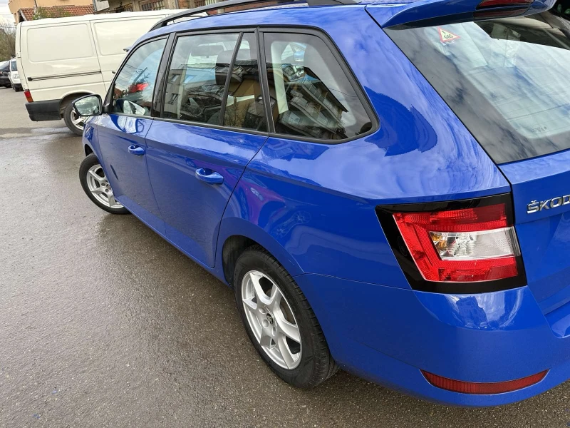 Skoda Fabia 1.0 MPI, снимка 4 - Автомобили и джипове - 49787070