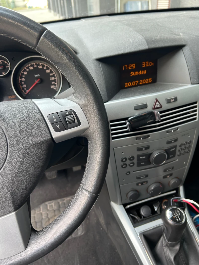 Opel Astra, снимка 6 - Автомобили и джипове - 51085954