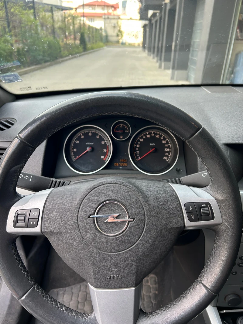 Opel Astra, снимка 5 - Автомобили и джипове - 51085954