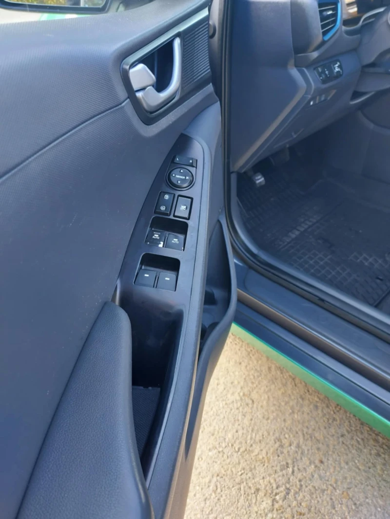 Hyundai Ioniq, снимка 12 - Автомобили и джипове - 52283617