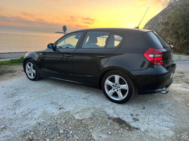 BMW 120 2.0 D * Face Lift * Navi, снимка 12 - Автомобили и джипове - 52421135
