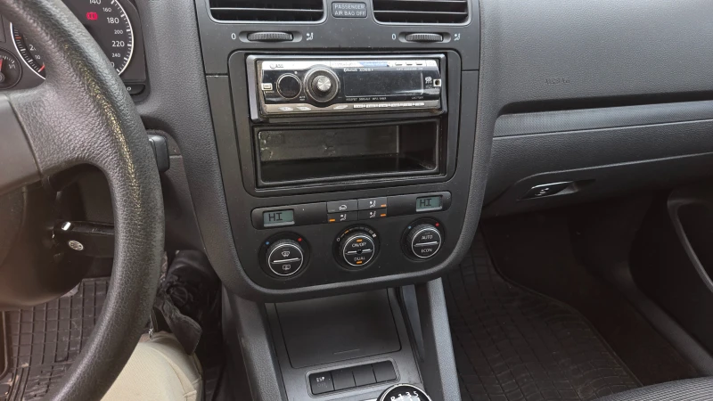 VW Golf 1.9tdi , снимка 9 - Автомобили и джипове - 53391273