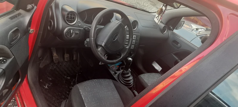 Ford Fiesta Бензин, снимка 4 - Автомобили и джипове - 53479059